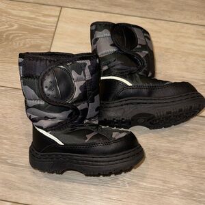 Kids Camouflage Winter Boots